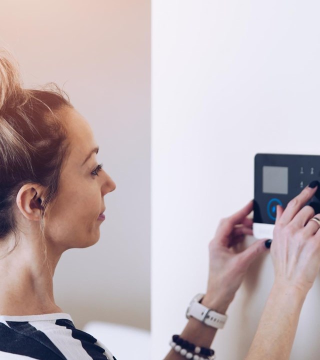 Instalación de sistemas de control de acceso e videovixilancia